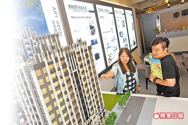 房市景氣 摔6年半新低