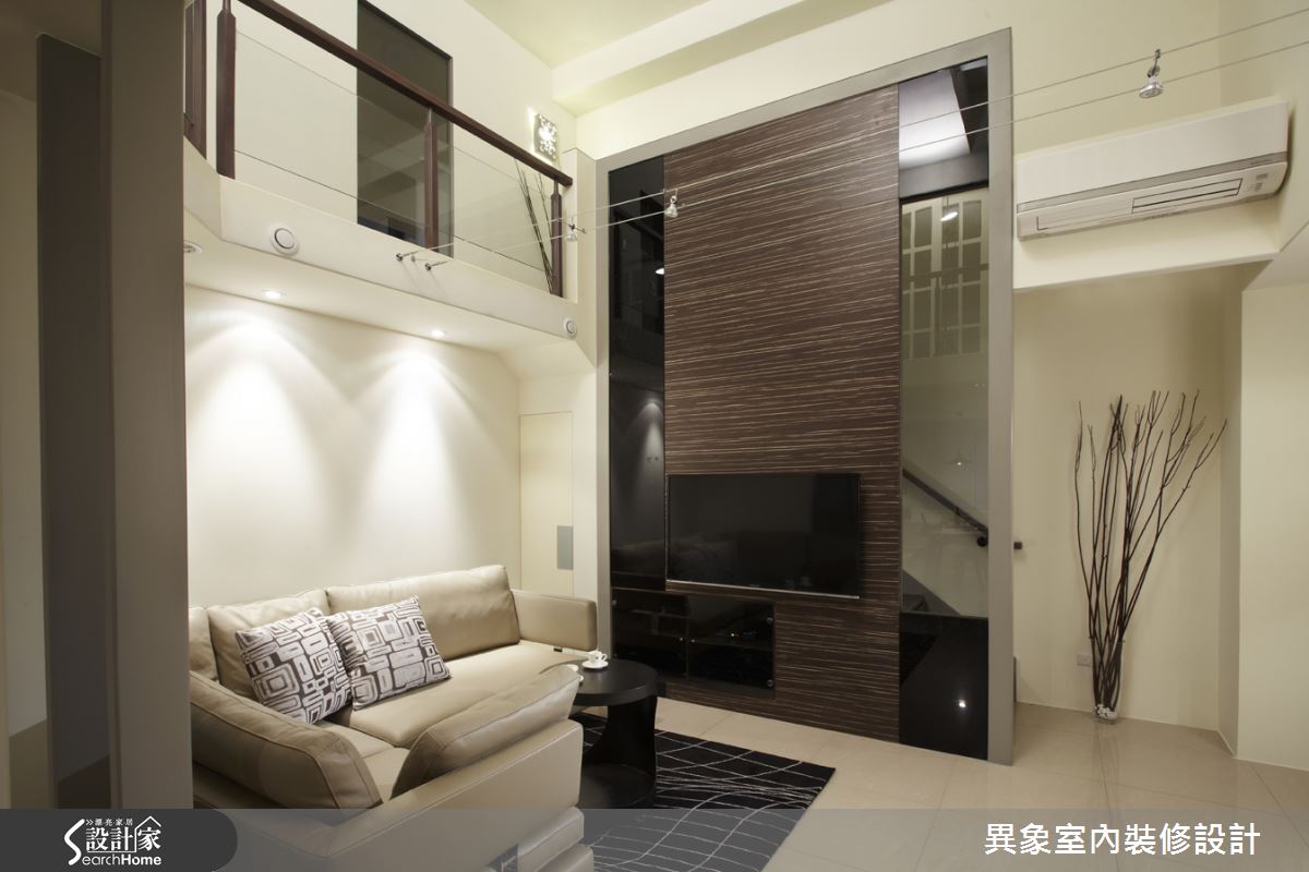 挑高 6 米 5 的極盡優勢！現代混搭風也有歐美宅邸的大器風範！