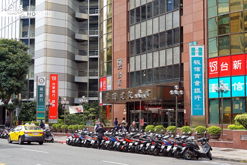 有錢買股不買房 推案減半、完銷僅一案