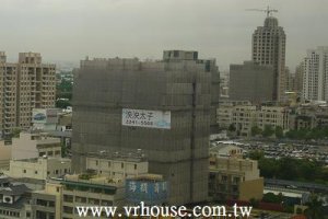 負擔輕啦!台中預售首購大樓600萬別墅七百萬