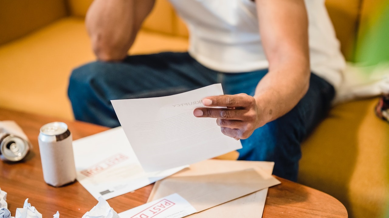 房東生意失敗跑路怎麼辦？眾見行業勸：你也快逃！