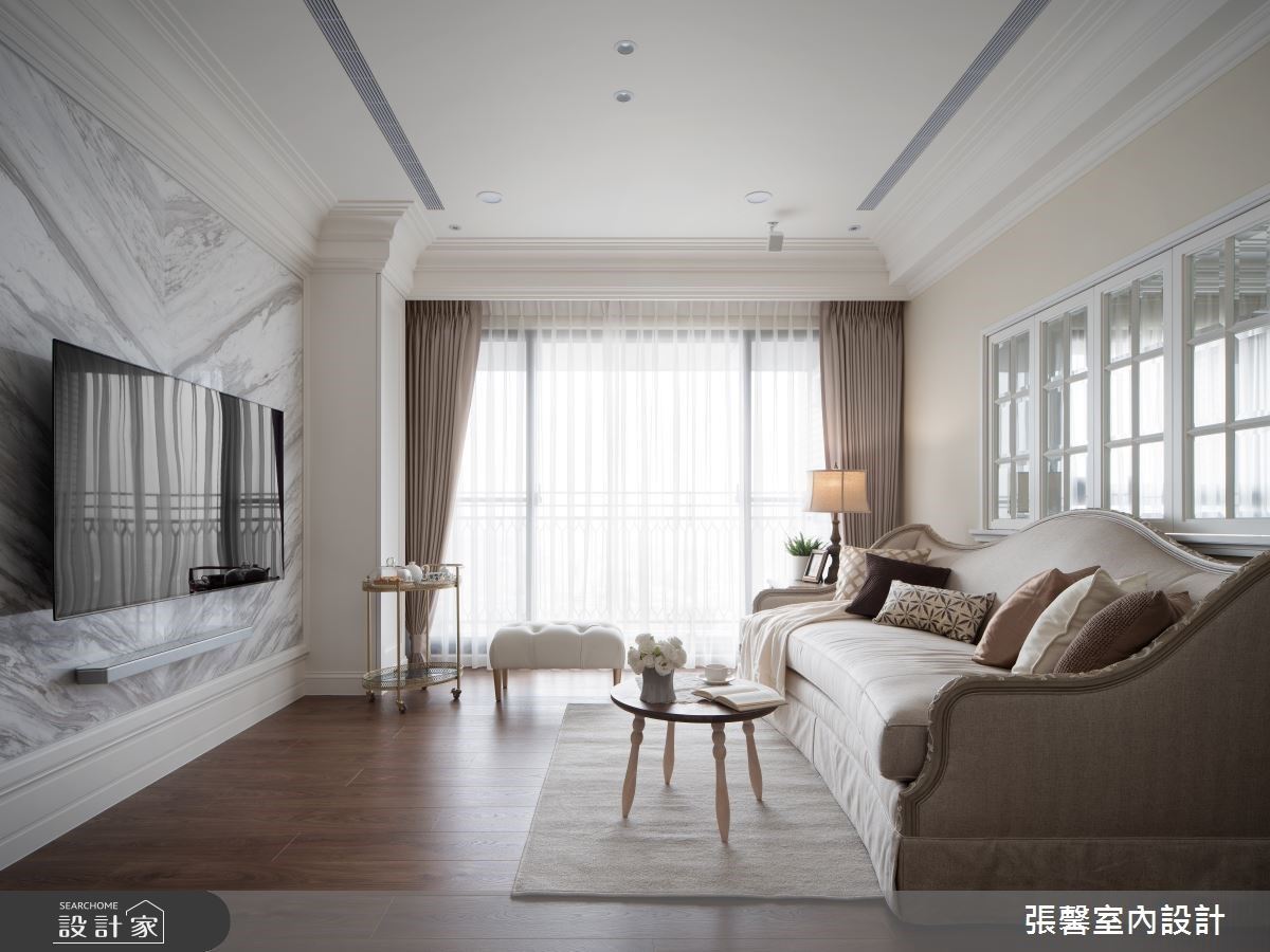 兩人四貓的感動日常！拱門玄關展開美劇般的寵物宅