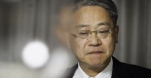 吳東亮血淚控訴　365億只買到3張紙