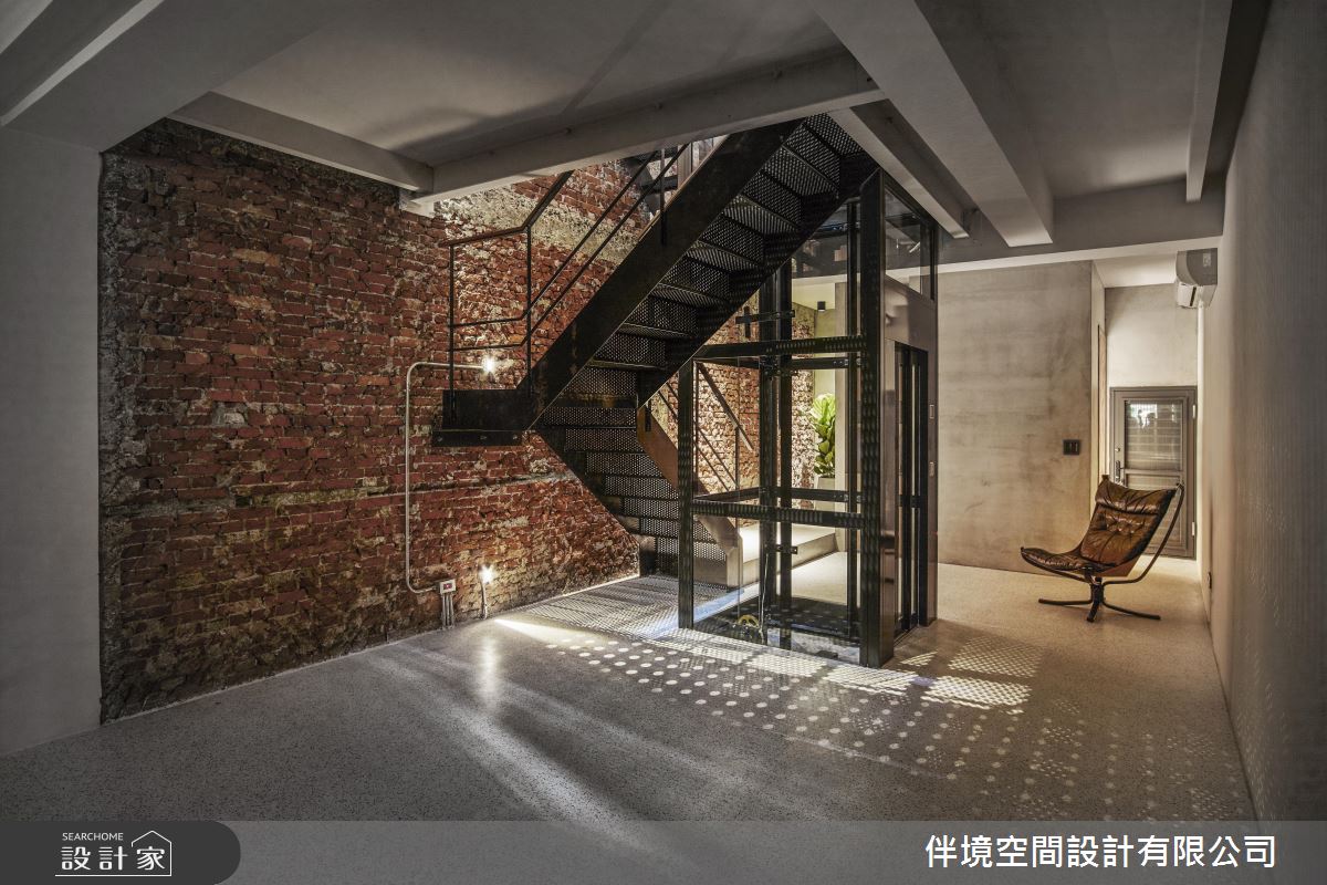 阿公親手建造的百年透天厝！傳承三代情感光輝的裸露美學