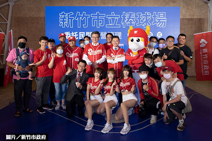 龍魂不滅 龍來簽下竹市棒球場OT案