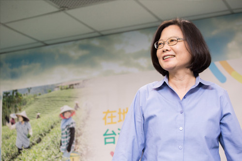 蔡英文磨劍六年，真能走完最後一哩路？