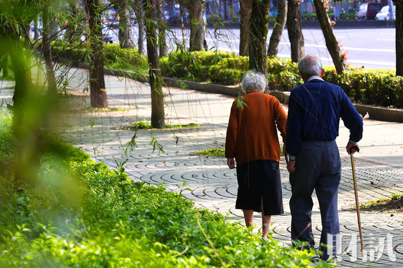 高自費項目愈來愈多　舊保單不夠用