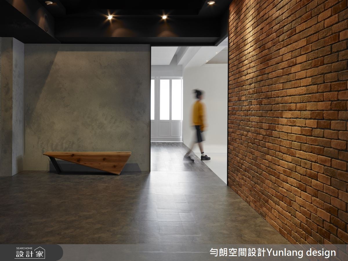 台南永康老家具行重新一步一景的攝影棚，以有機感出發，為家業注入新氣象