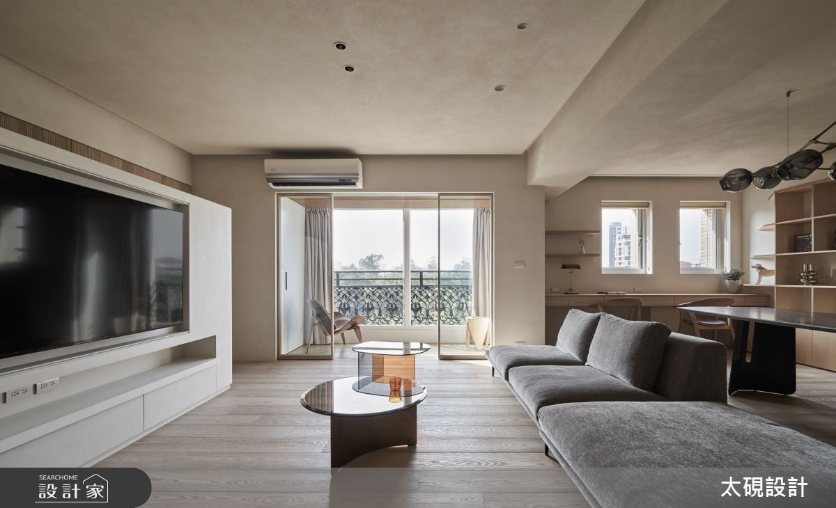 老屋打掉重練、溫馨親子宅登場！溫暖木質調、海量收納機能，流暢動線讓...