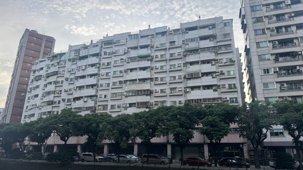 台中法拍破千件，不代表斷頭潮！真正警訊是：房子變多了，買的人變少了