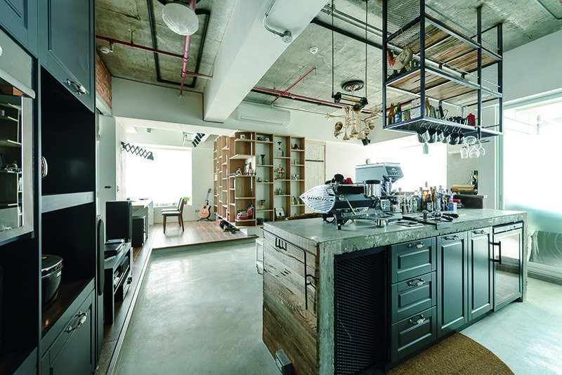 來喝一杯吧！誰叫我把咖啡中島給搬回家？