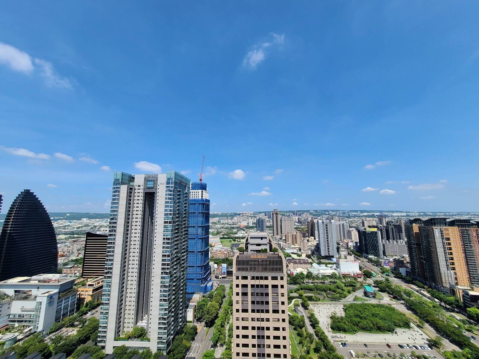 商用市場首季交易續開紅盤 整棟交易撐腰 辦公強出頭