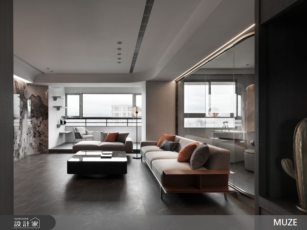 坐擁城市景觀的大齡老屋！現代都會宅許一家四口及毛孩悠然慢生活