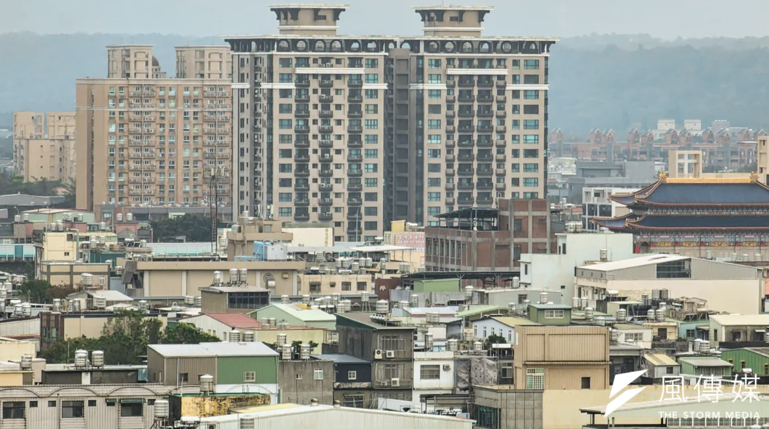 全台半數是 30 年老屋，為何房價依然降不下來？專家揭密「成本結構」決...