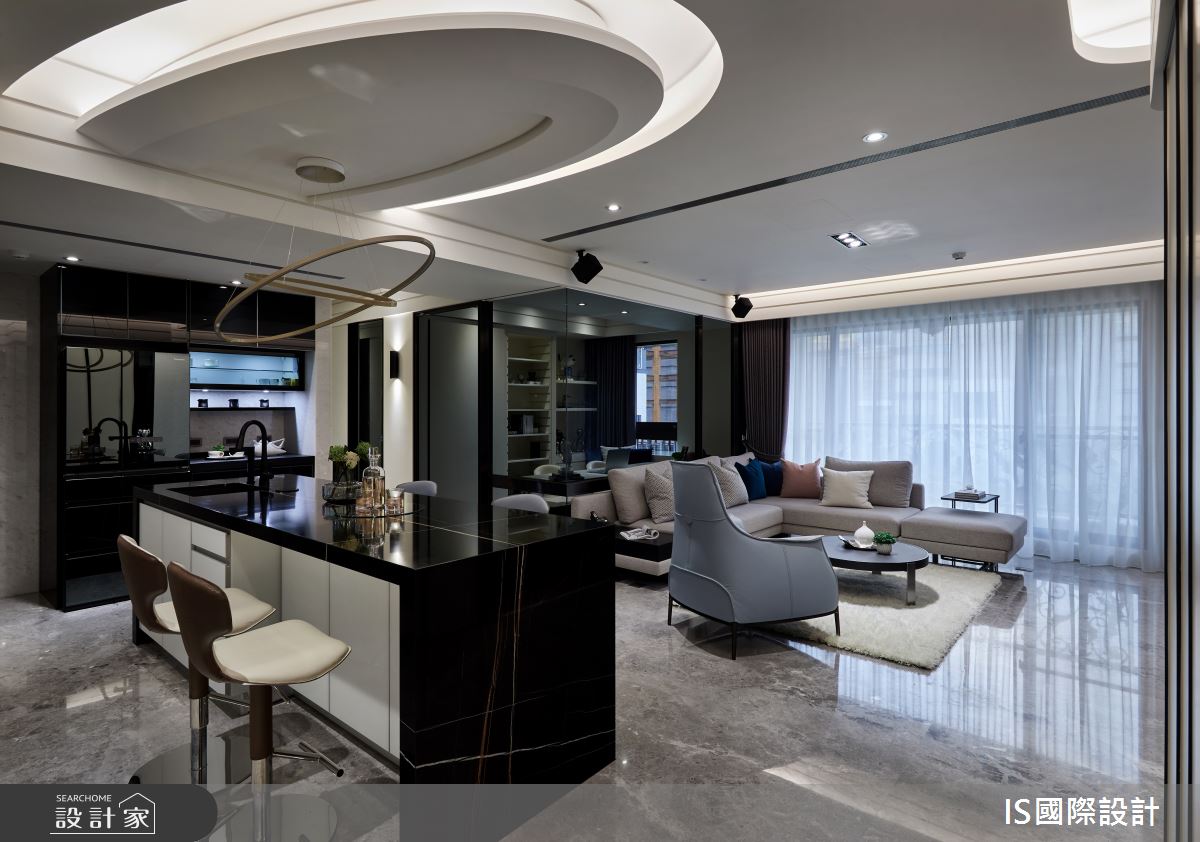 黑白時尚現代宅邸！大器石材配搭低調灰鏡，光帶遊走一室傾注人文溫度