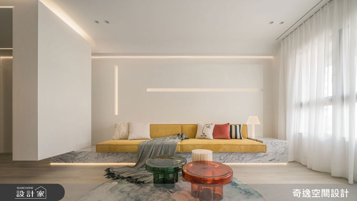 寧靜與時髦並存！白色基底高訂宅，用石材和軟裝打造無壓迫感的家