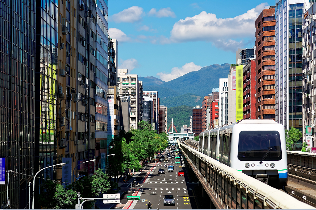 資金積極卡位蛋黃區 商辦催出700億元商機