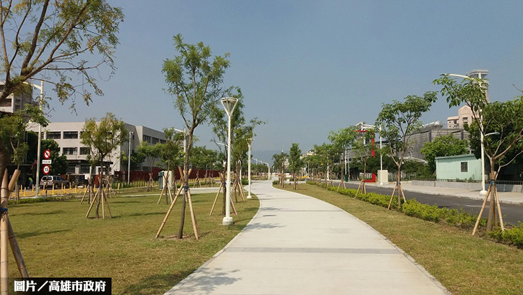 高雄科工館鐵道綠廊 即日起開放