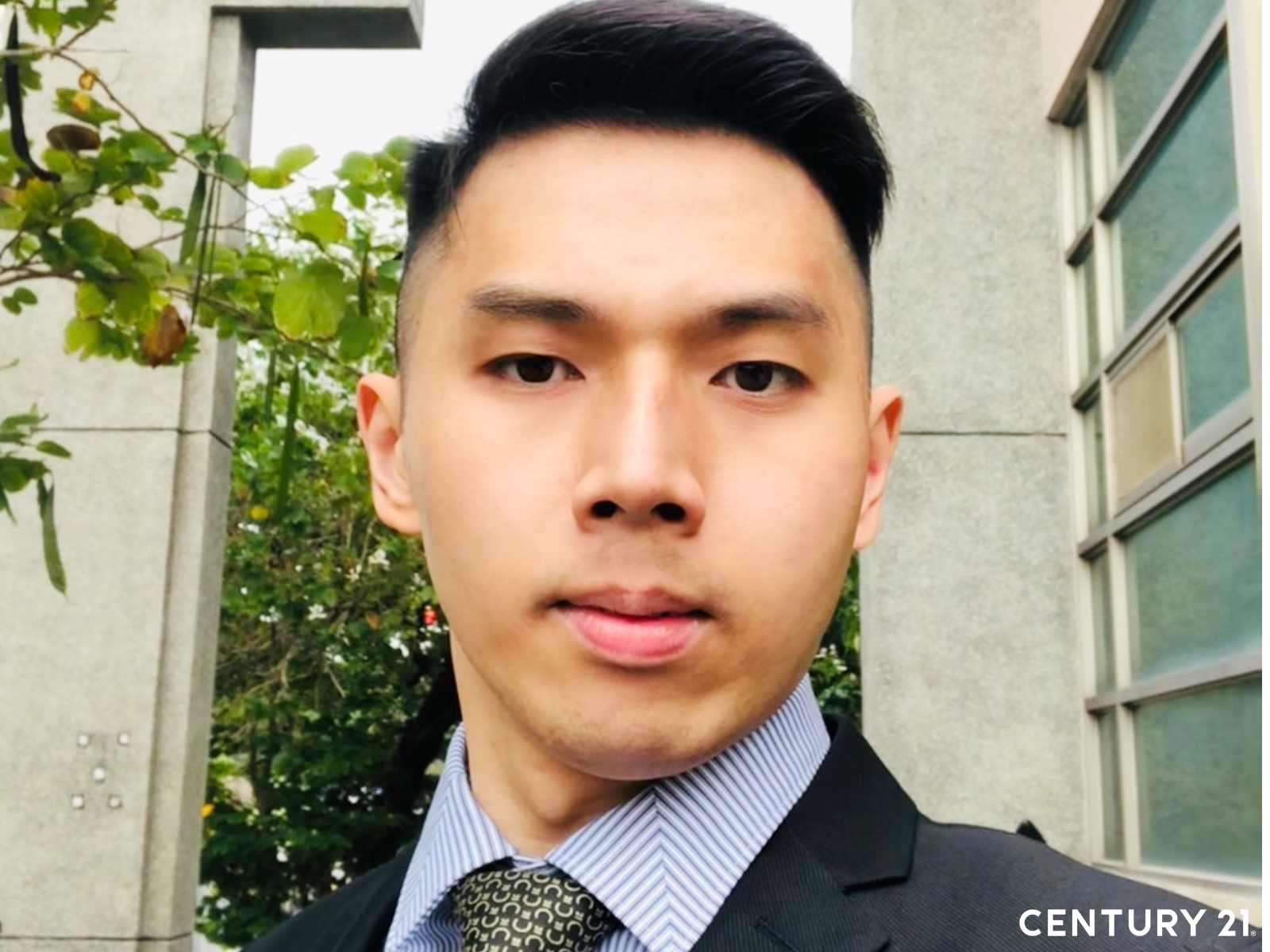 不跟一兆男走科技業腳步 型男工程師轉職房仲月月成交好薪情