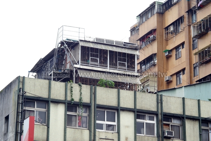 柯P拆違建出狠招　SOP強開鎖