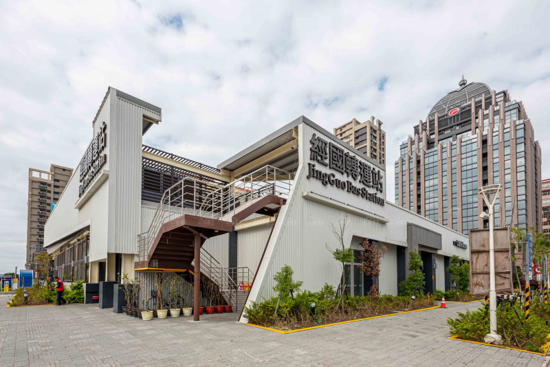 閨密當鄰居  樂享退休新生活