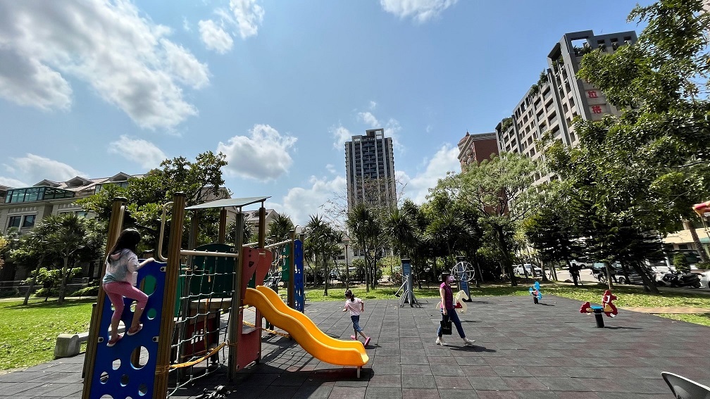 新生兒大減房價卻不跌！3大原因撐房市 專家：這款屋根本不算供給