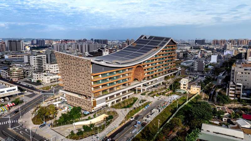 「空中鳳城」三度流標　台鐵擬調降鳳山車站營運權利金