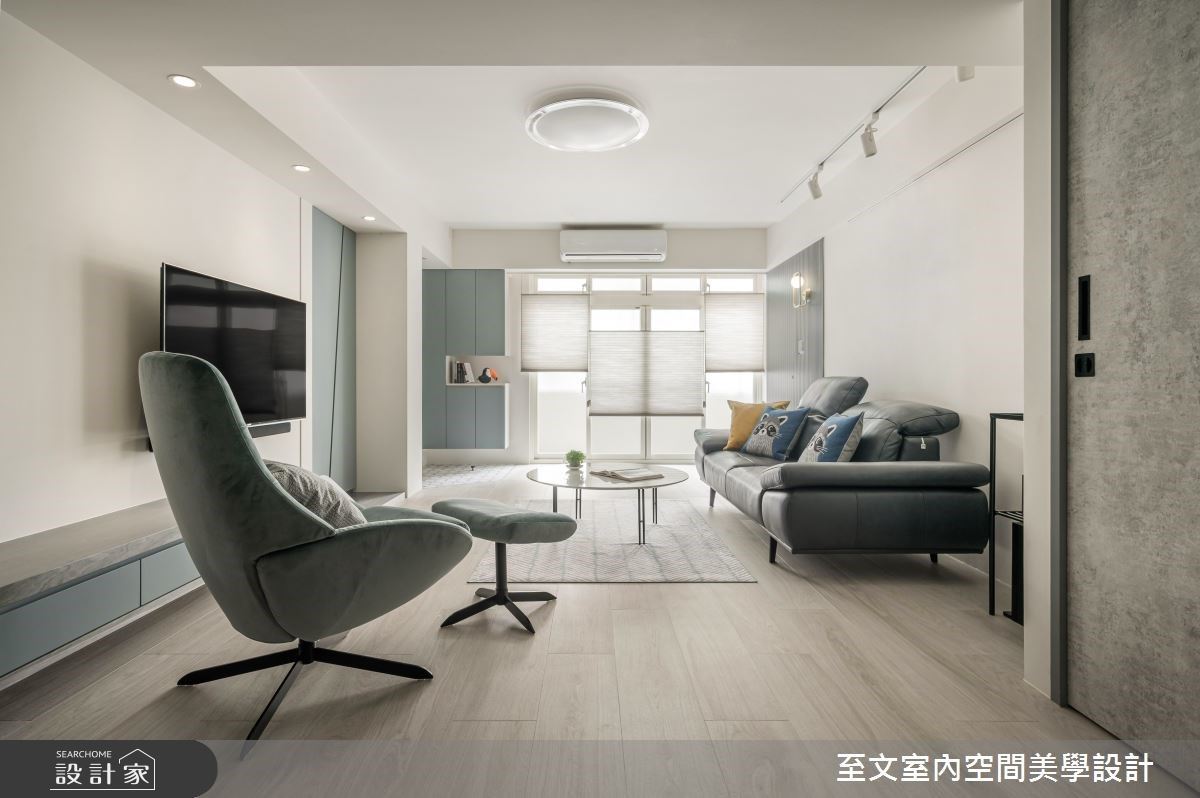 老屋翻新英式北歐風！淡雅灰質與木紋，特調輕盈無拘新生活