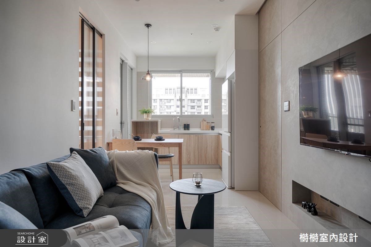 新成屋沒玄關怎麼辦？18 坪北歐宅用長虹玻璃拉門和系統板材，找到最自在...