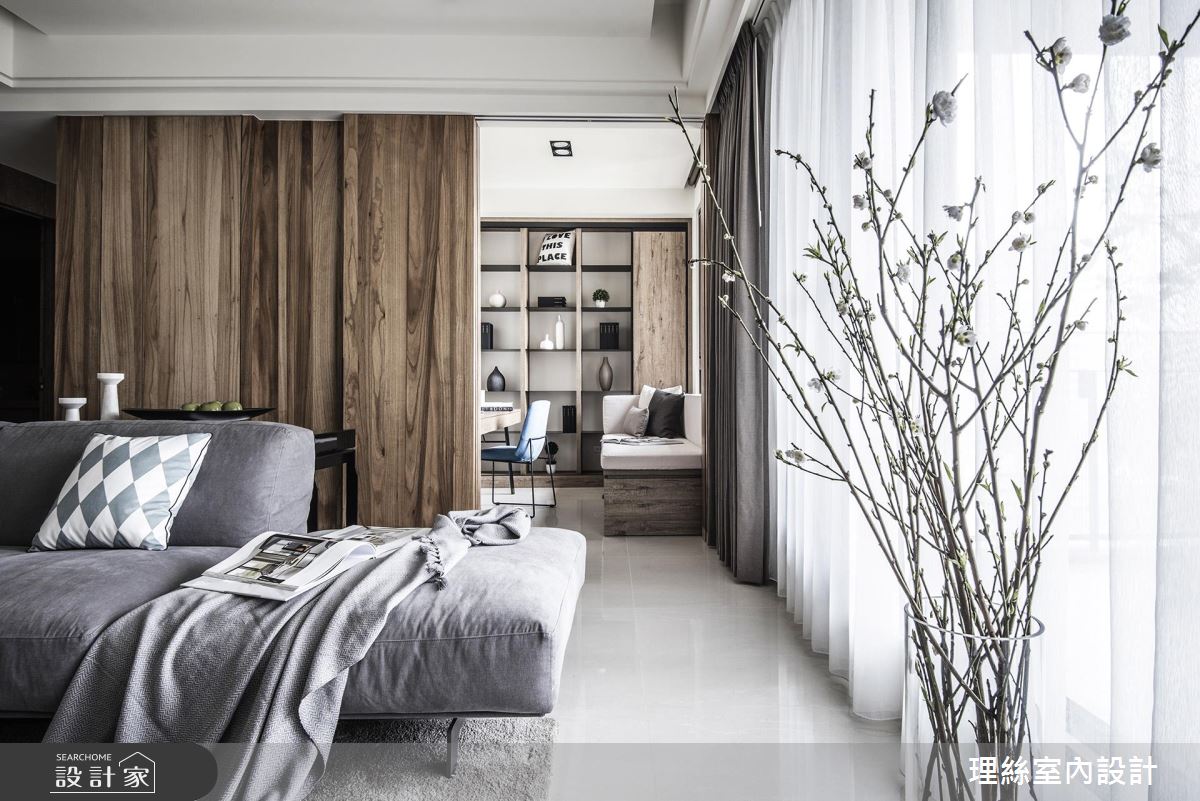 木皮與銀灰色高雅加乘！暗藏書卷氣的混搭風退休宅