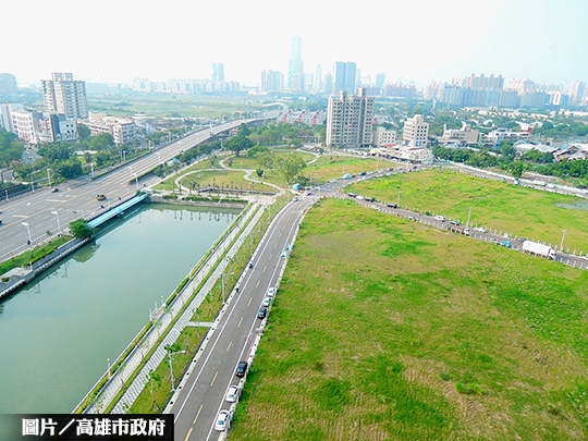 前鎮河畔添新綠　高雄75期綠地開放