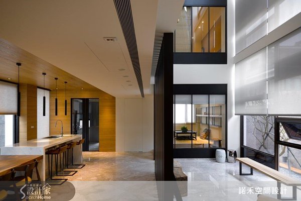 溫暖大地色×多重光影 100坪現代別墅超療癒！