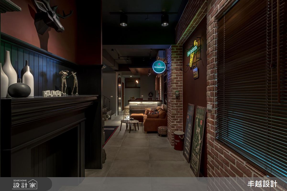 這不是電影是我家！混搭運動酒吧的質感大宅