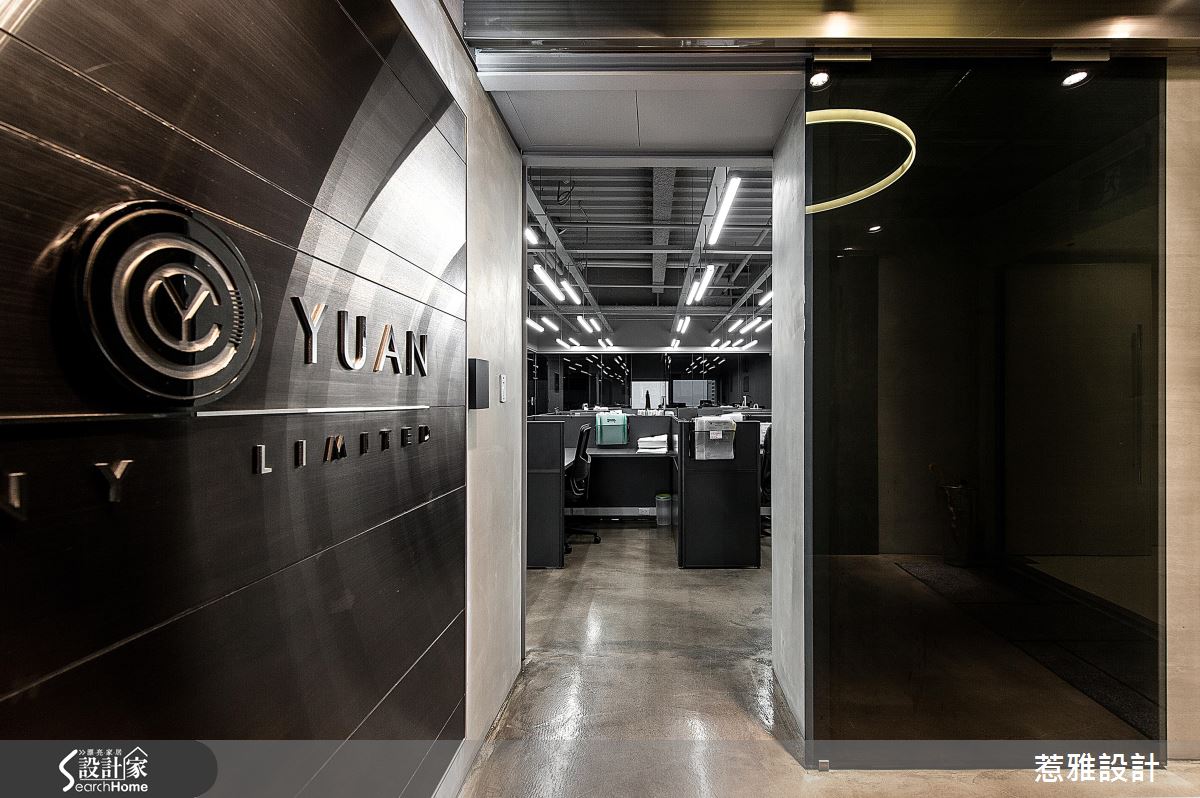 打開水泥盒子 看見微奢華 Loft 風商空設計