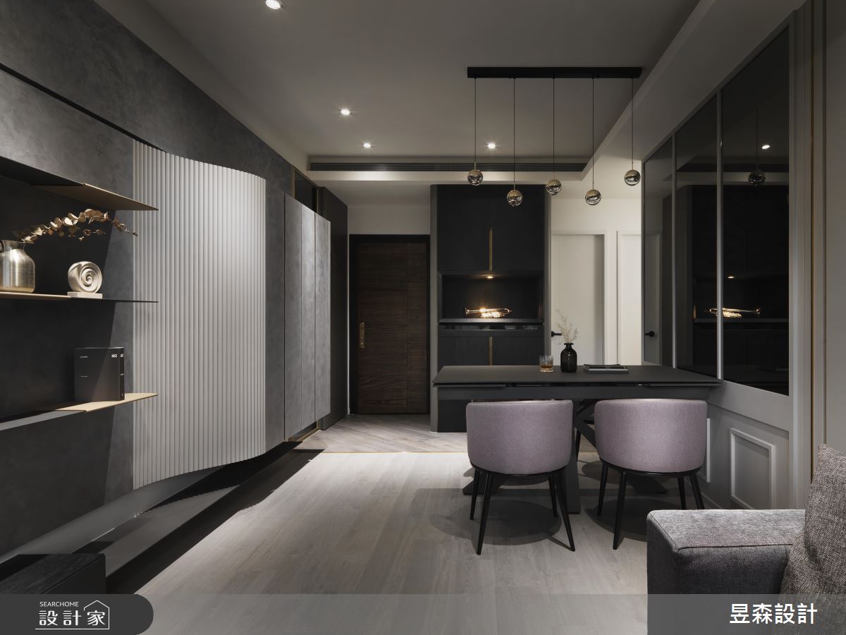 回家，享受吧！國際領隊的 17 坪低奢質感現代宅
