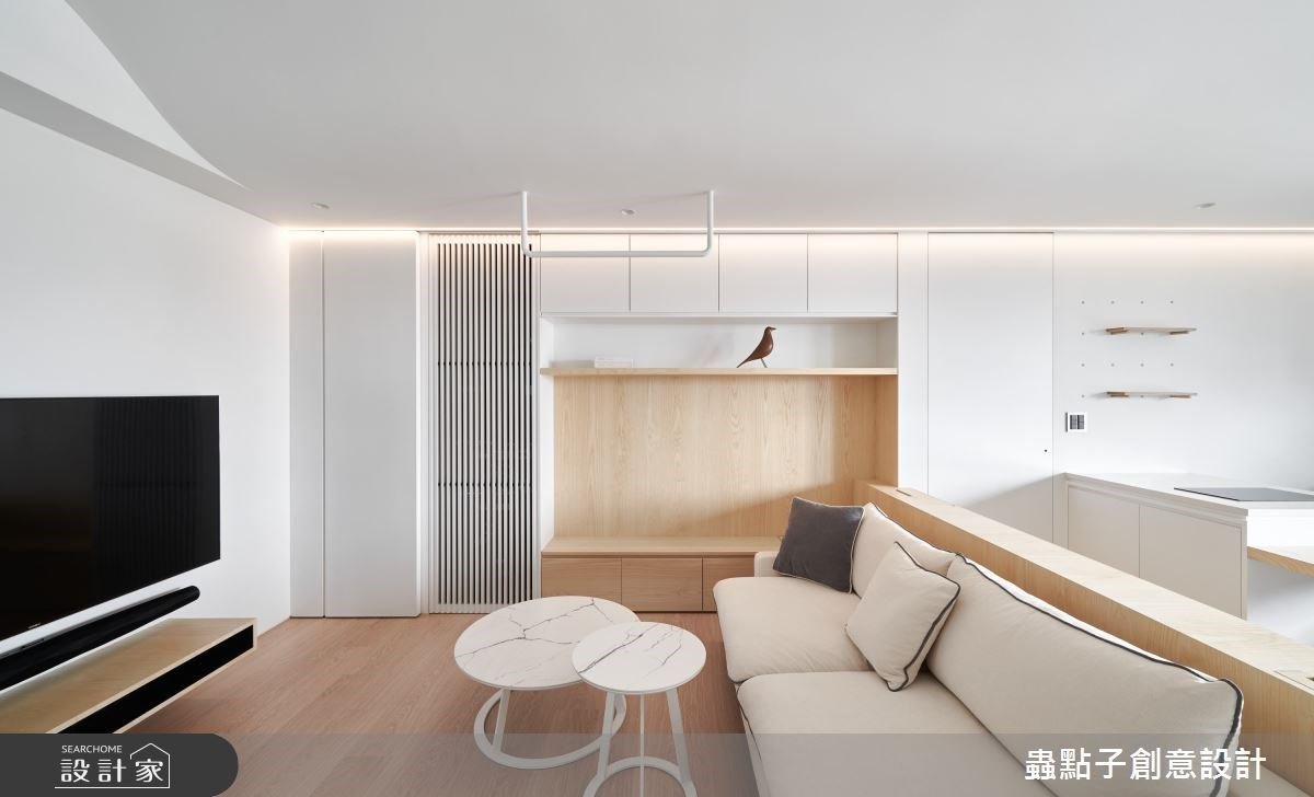 17坪兩房簡約小宅！翻轉格局、櫃子不做滿，還可創造中島與更衣室的多元機能