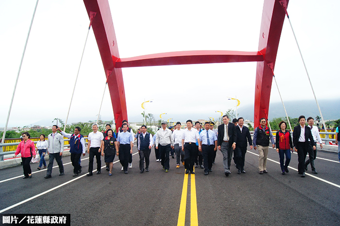 貫穿東西動線　花蓮十六股大道通車