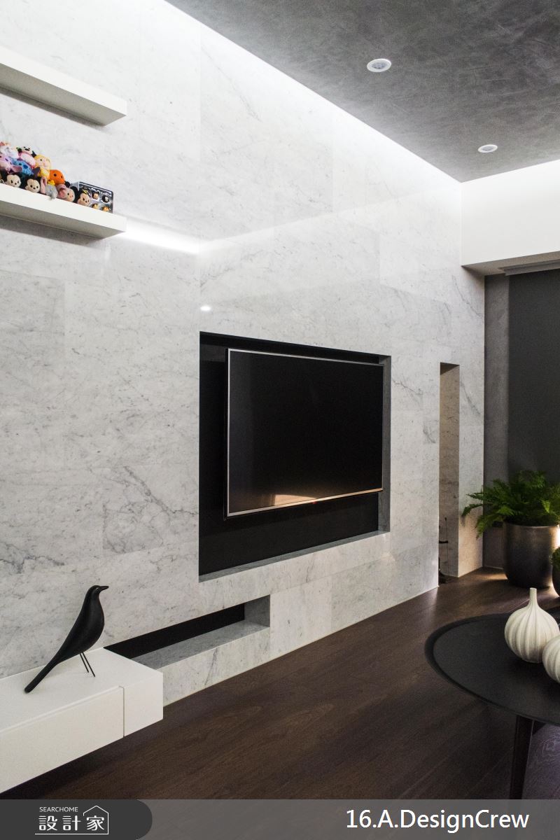 成熟系的你才懂！30 坪黑白灰混搭宅的浪漫藍調 