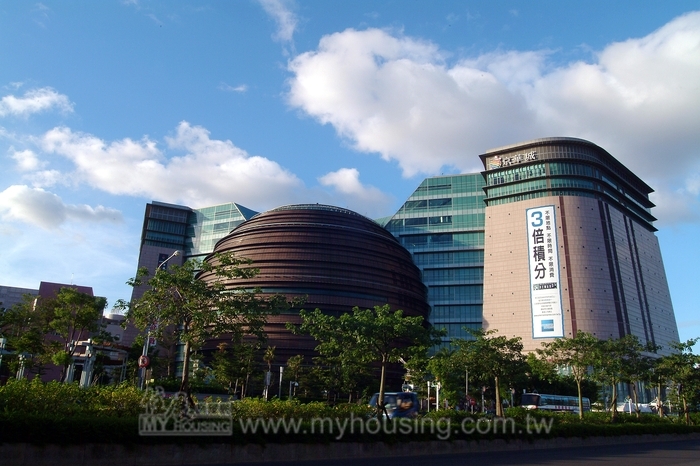 京華城容積率　都委會敲定560％