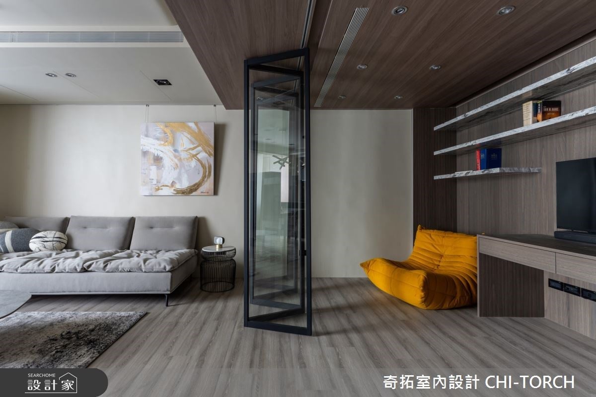 從斑駁到新生！改寫 50 年老屋陳舊屋顏，玻璃隔間引景入室打造現代城市綠洲