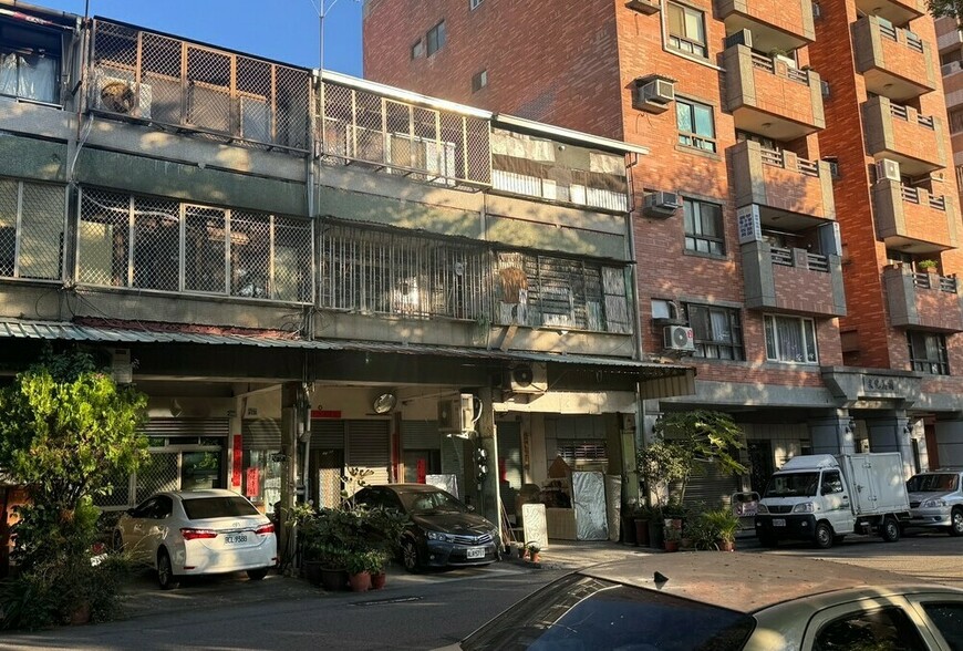 自己的房子高價出租，自己跑去租便宜房子過日子 | M傳媒