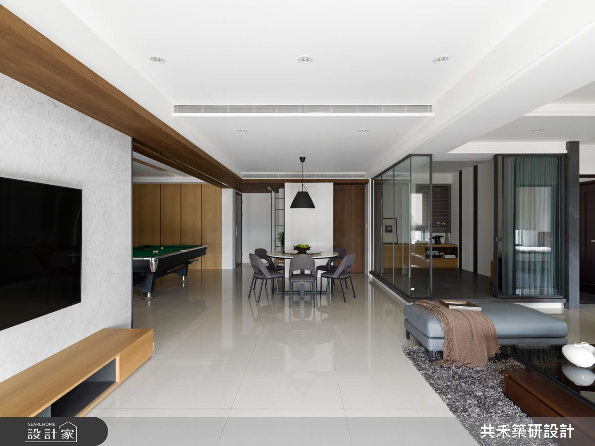 暗藏撞球桌的光感簡約宅！顛覆你對三代同堂的生活想像