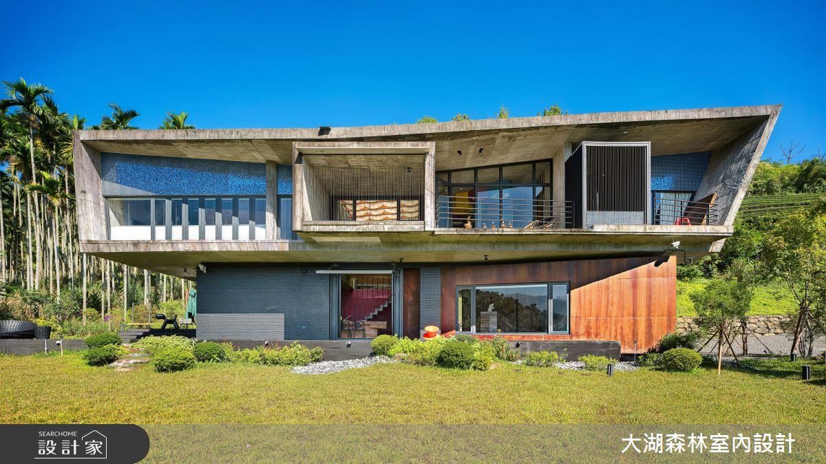 無縫對接自然，隱匿山間的飄浮方舟盒體