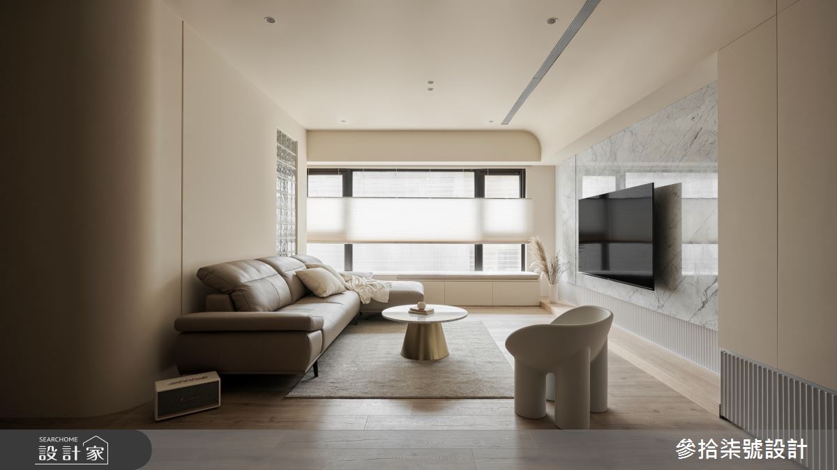 毛胚屋從零開始！導弧形、善用梯下擴增收納，實現一家五口現代風尚宅