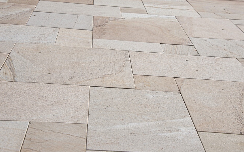 交屋1個月「磁磚膨拱」 原屋主被討修繕費傻眼：天冷關我啥事