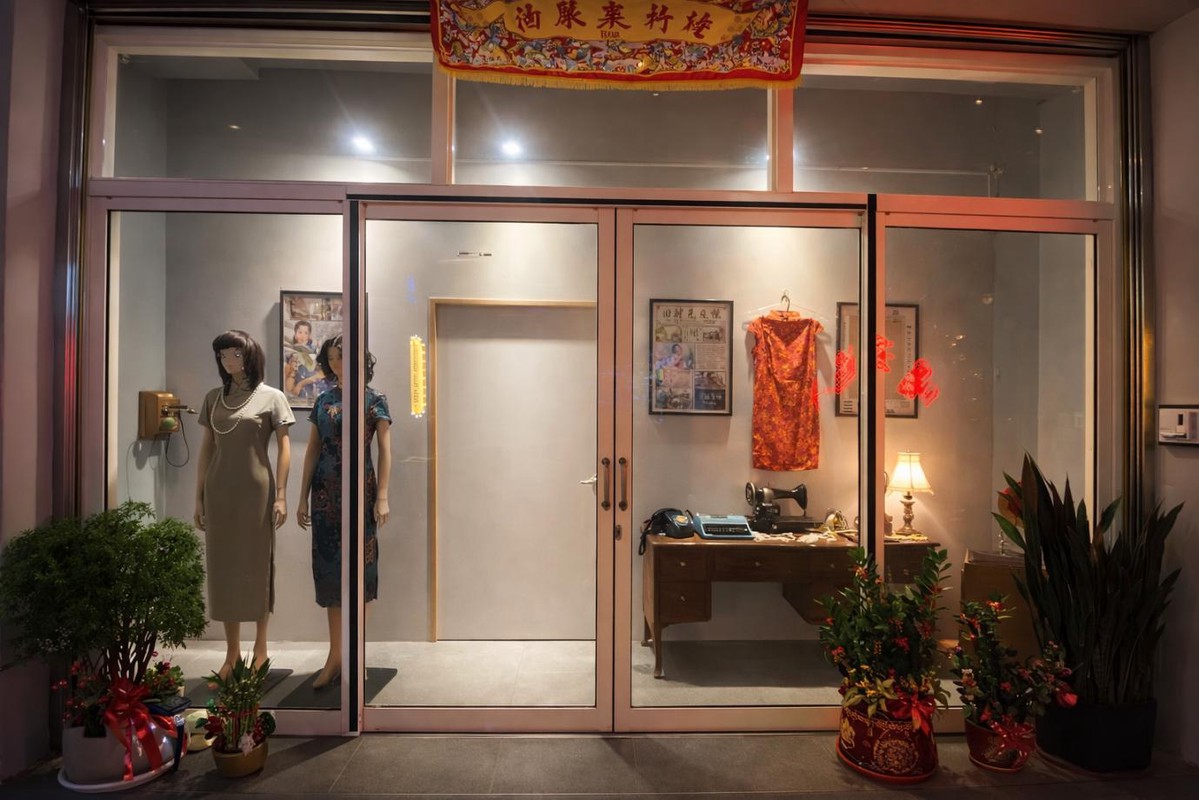 埔里特色餐酒館  旗袍門面藏海洋風酒吧 串燒與KTV一次滿足