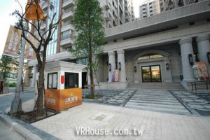 調漲房地稅 既打房又加稅