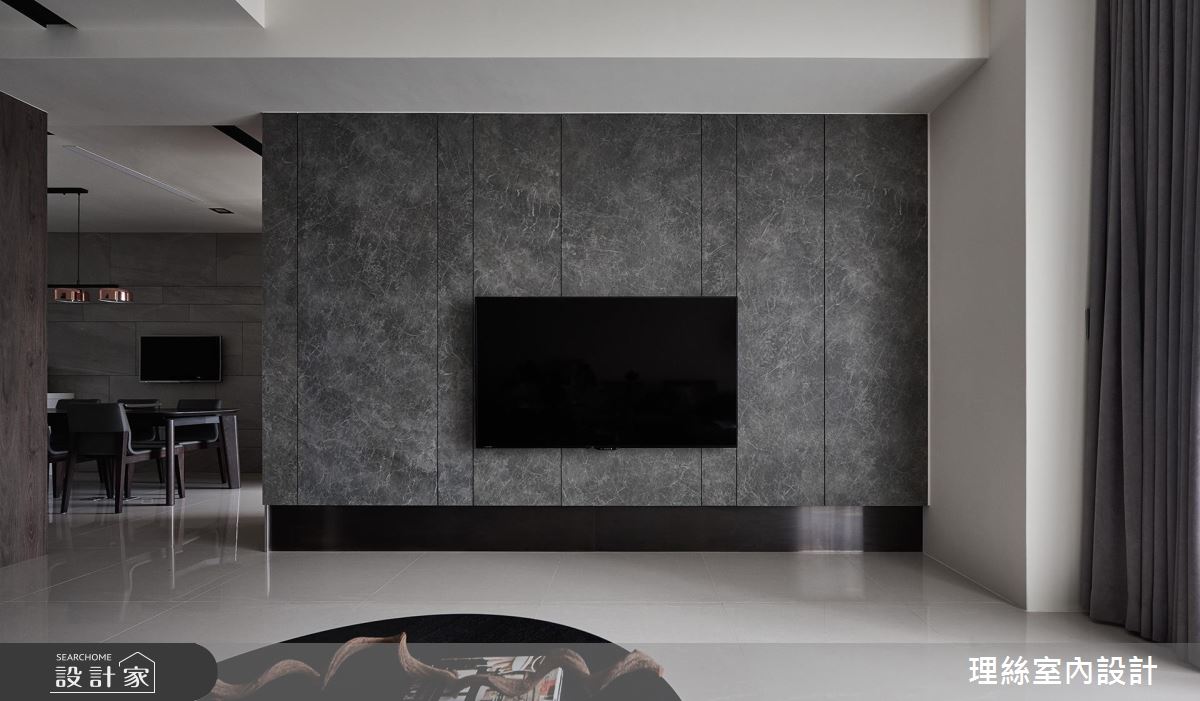 木質元素混入深色石材！低奢現代與放鬆休閒雙滿足