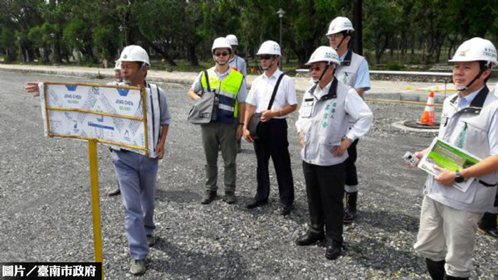 視察『有感工程』　南市府推平實營區重劃