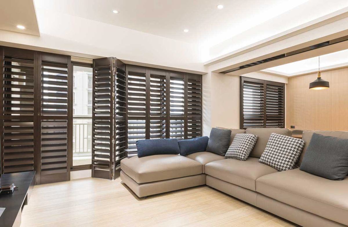感受幸福居家氣氛，量身訂製專屬的實木百葉窗